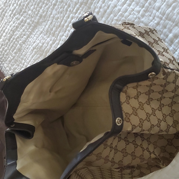 Gucci LG Sukey Bag, with Dust Cover in Original GG Canvas - Picture 8 of 9